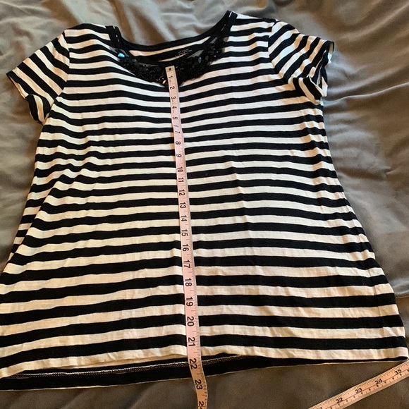 COPY - Ann Taylor Loft striped short sleeve shirt w/ beaded bib floral appliqué… - Picture 14 of 15